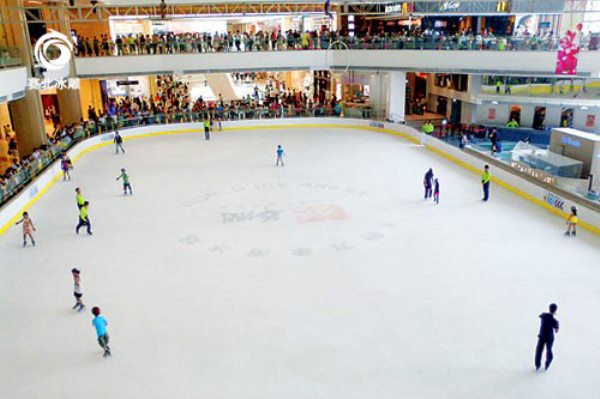室內滑冰場投資多少錢.jpg