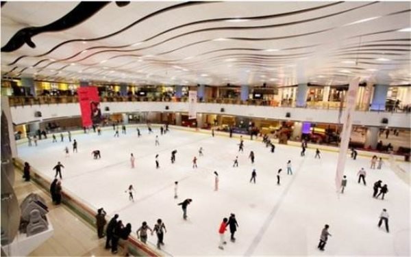 深圳的滑冰場(chǎng) 深圳的滑冰場(chǎng)